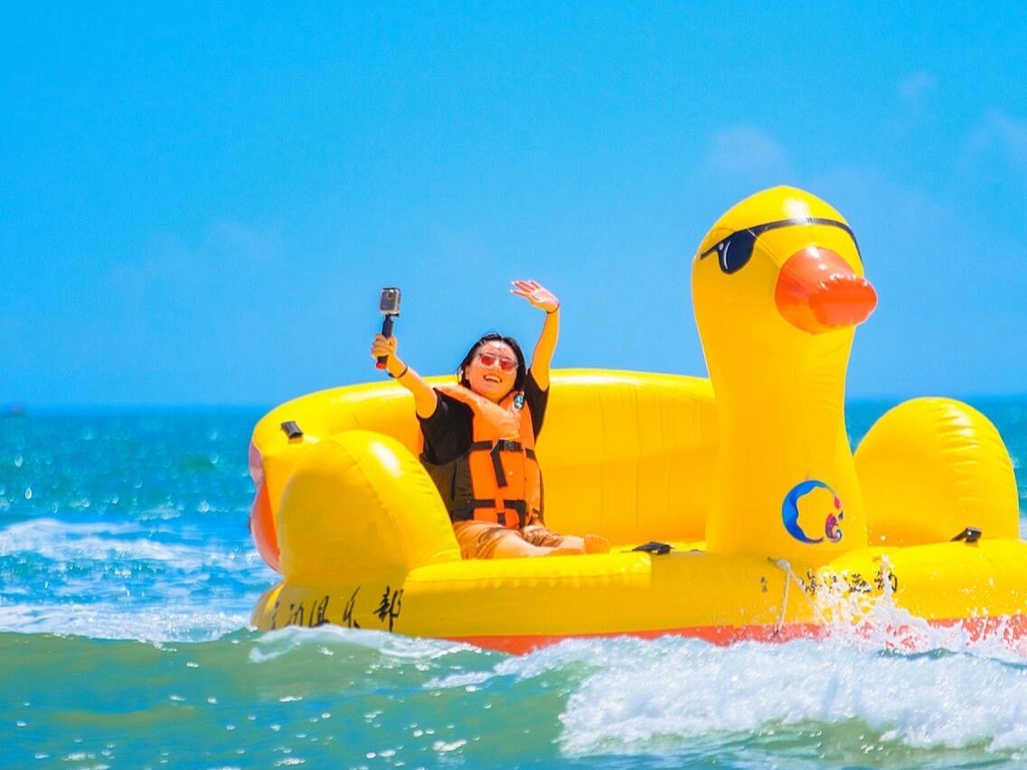Funny water sofa